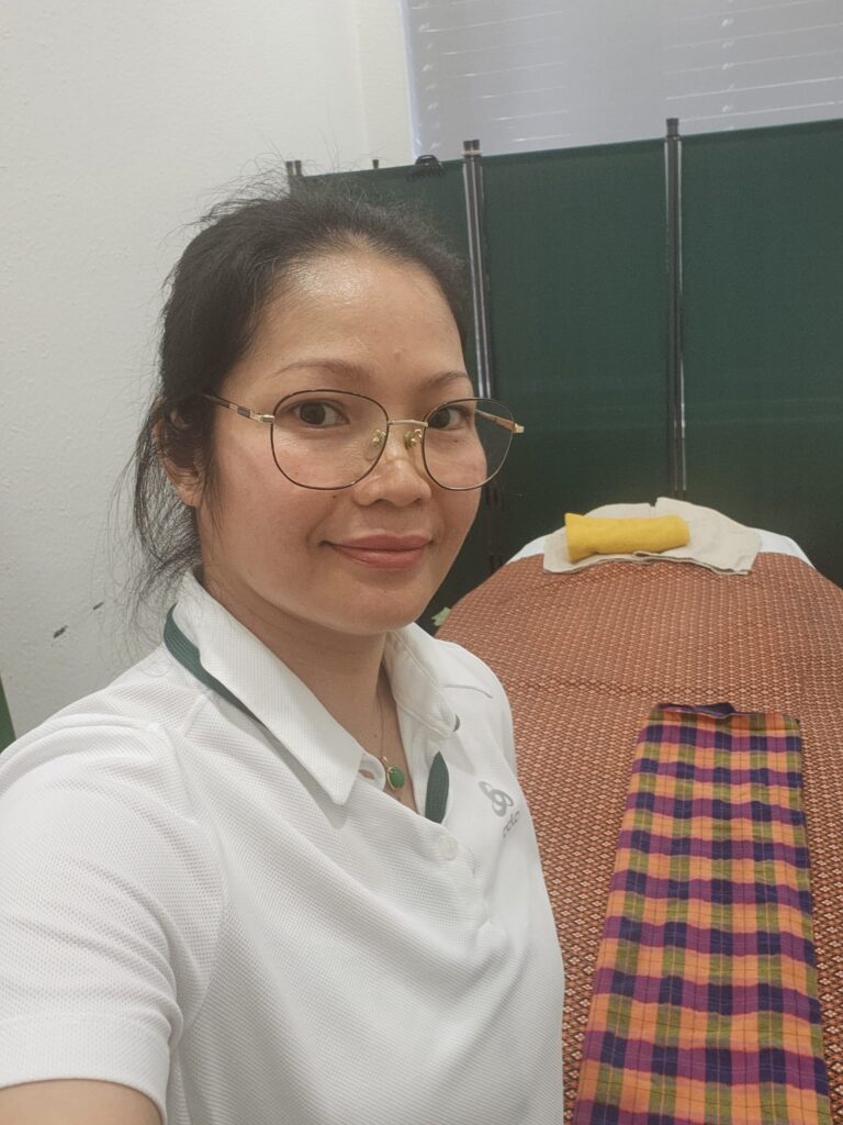 Portraitfoto Nock Rin Physio Therapeutin